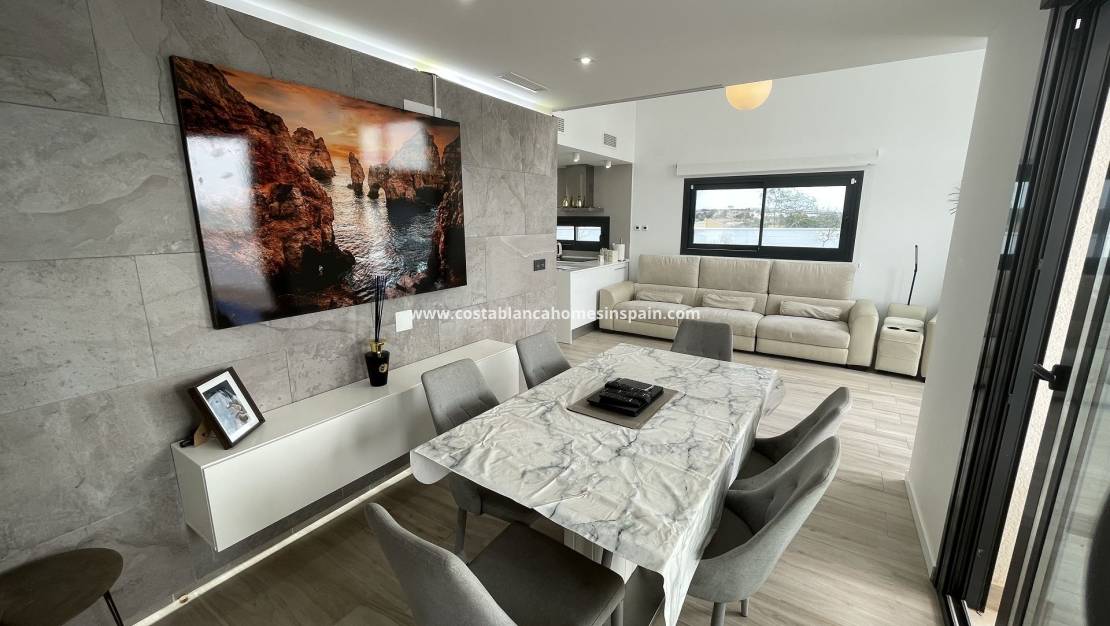 Resale - Detached Villa - Cabo Roig