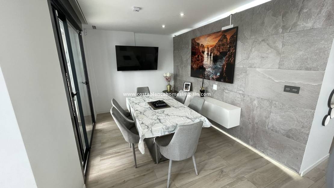 Resale - Detached Villa - Cabo Roig