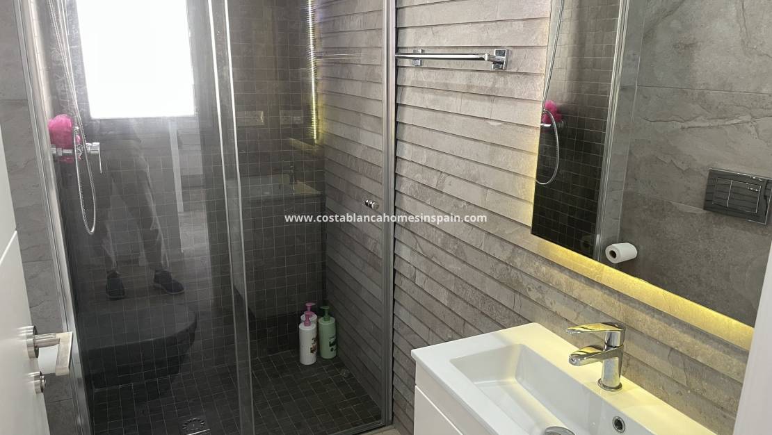 Resale - Detached Villa - Cabo Roig