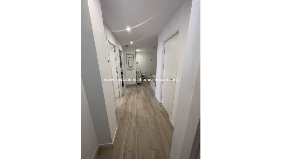 Resale - Detached Villa - Cabo Roig