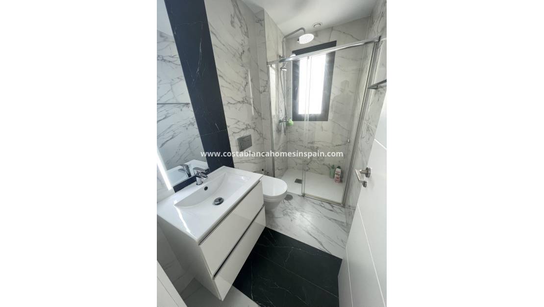 Resale - Detached Villa - Cabo Roig