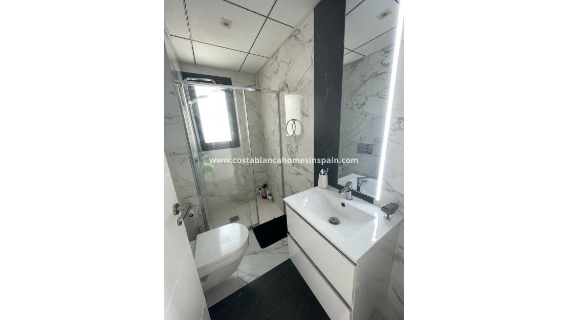 Resale - Detached Villa - Cabo Roig