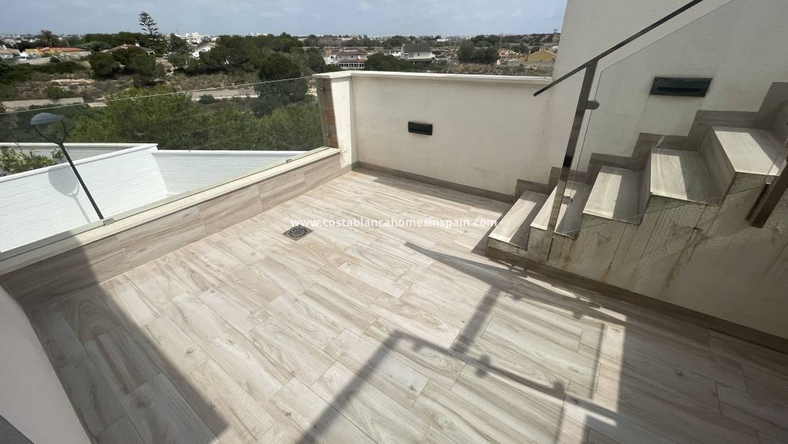 Resale - Detached Villa - Cabo Roig