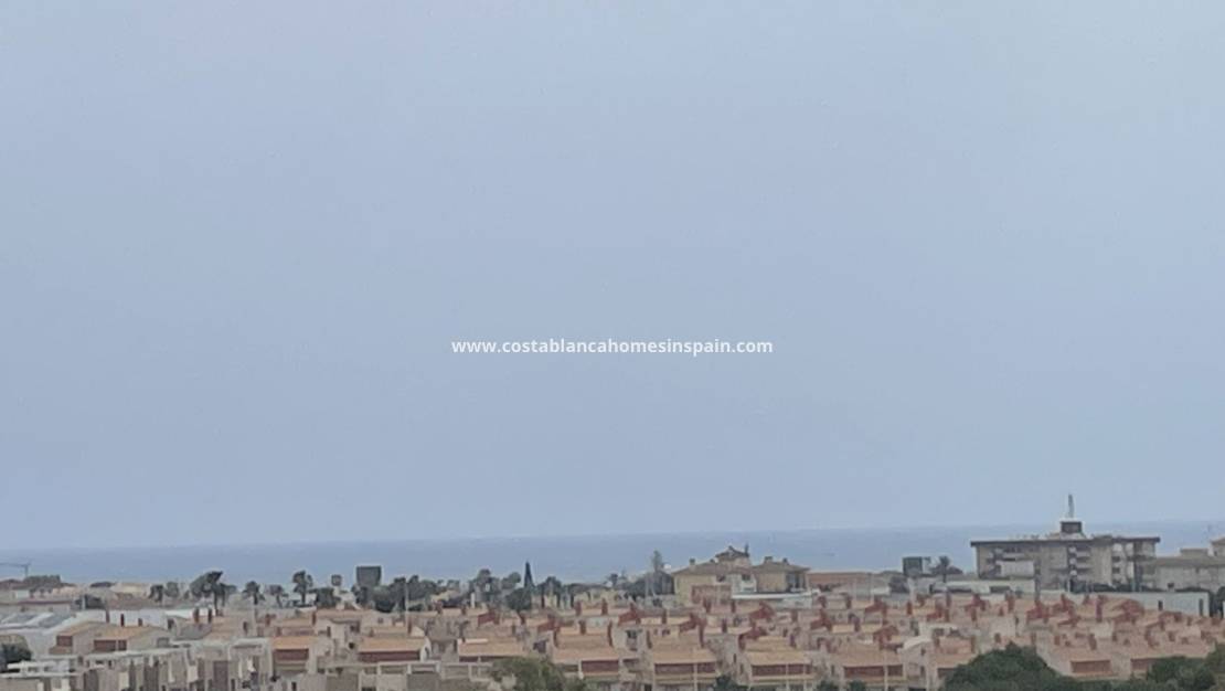 Resale - Detached Villa - Cabo Roig