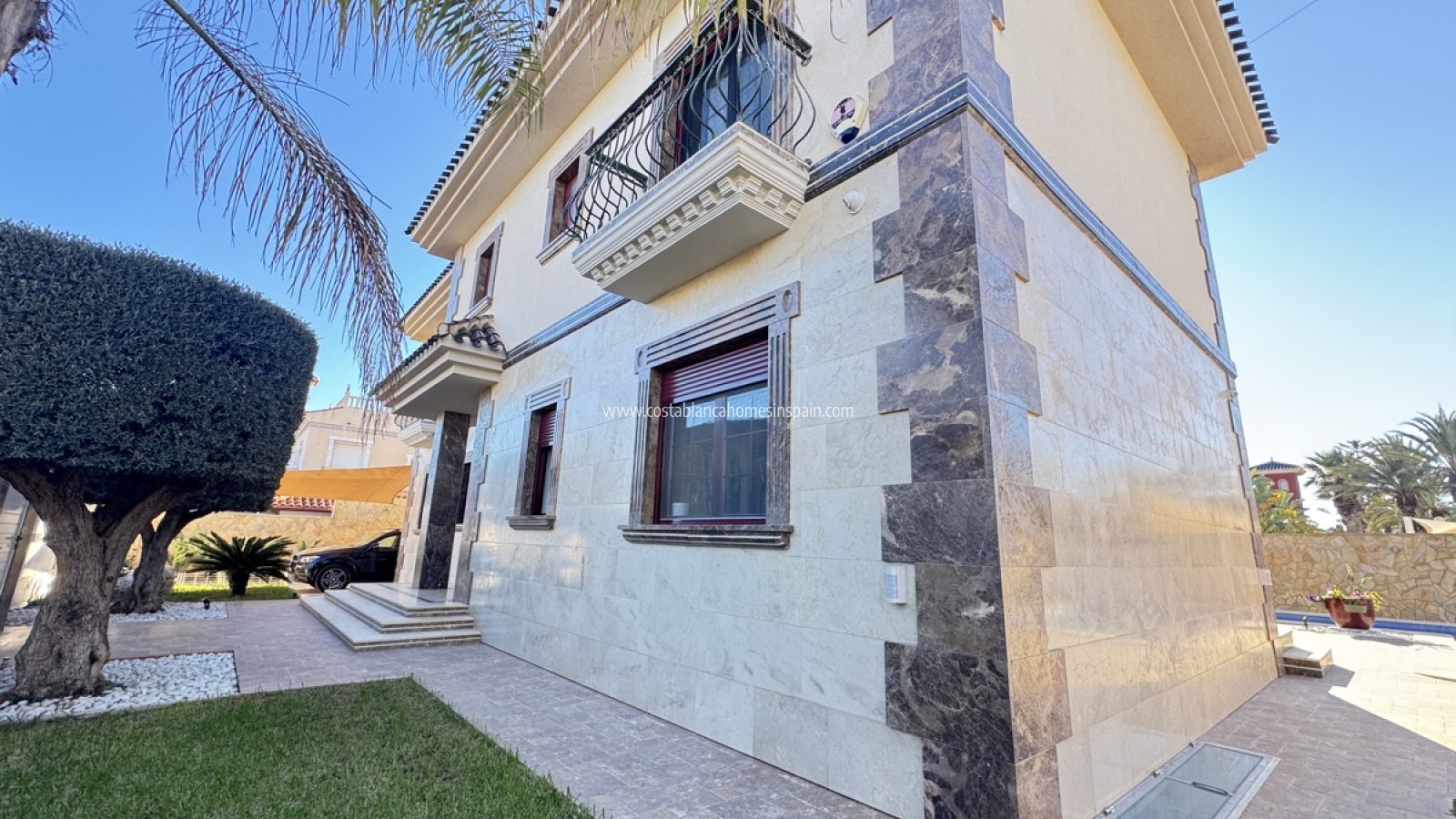 Resale - Detached Villa - Cabo Roig