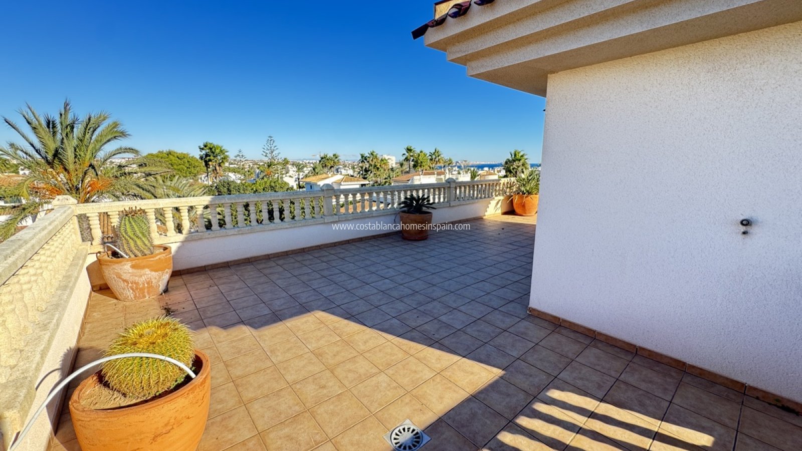 Resale - Detached Villa - Cabo Roig