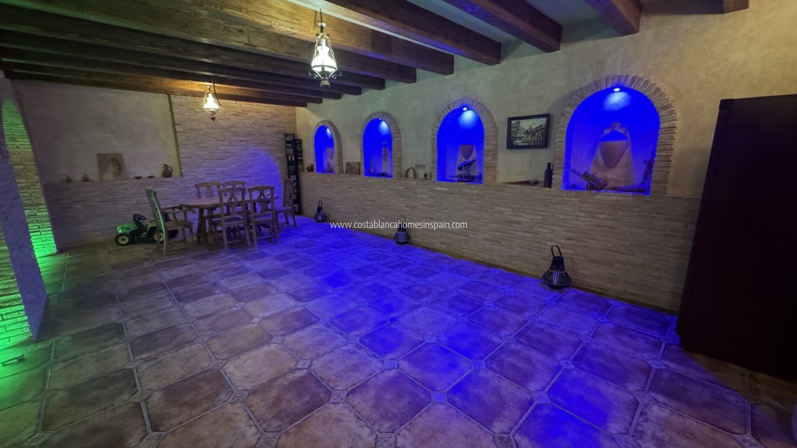 Resale - Detached Villa - Cabo Roig