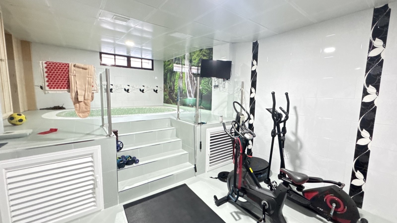 Resale - Detached Villa - Cabo Roig