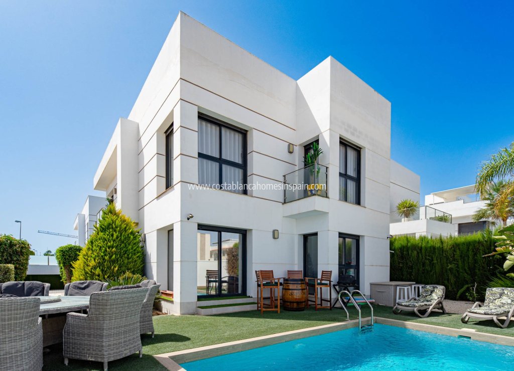 Resale - Detached Villa - Ciudad Quesada