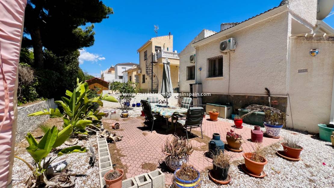 Resale - Detached Villa - El Chaparral - El chaparral