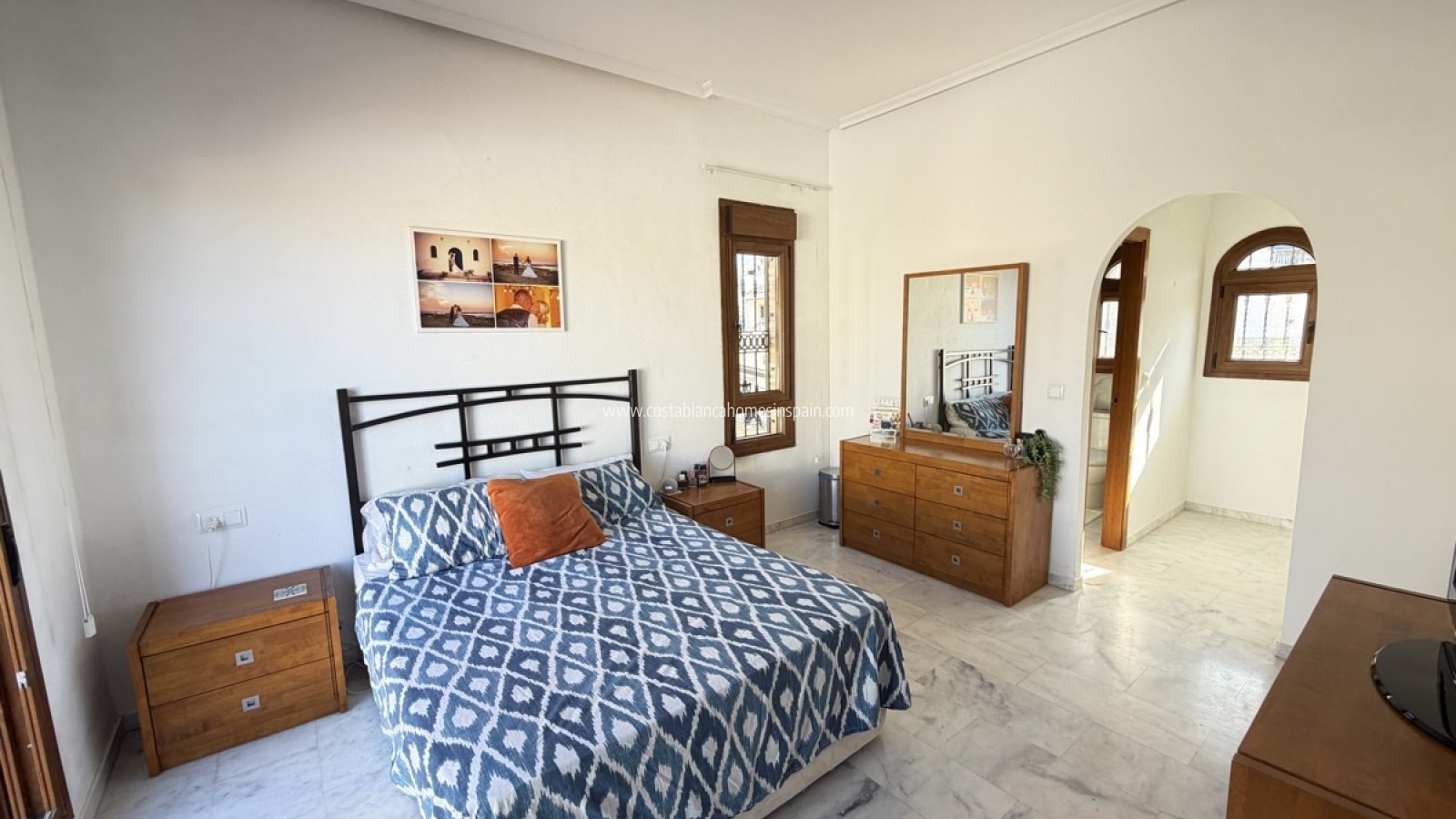 Resale - Detached Villa - La Finca Golf