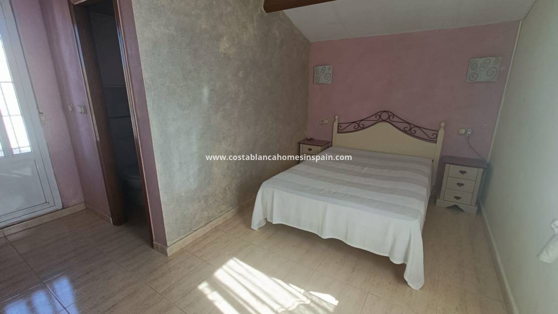 Resale - Detached Villa - La Florida