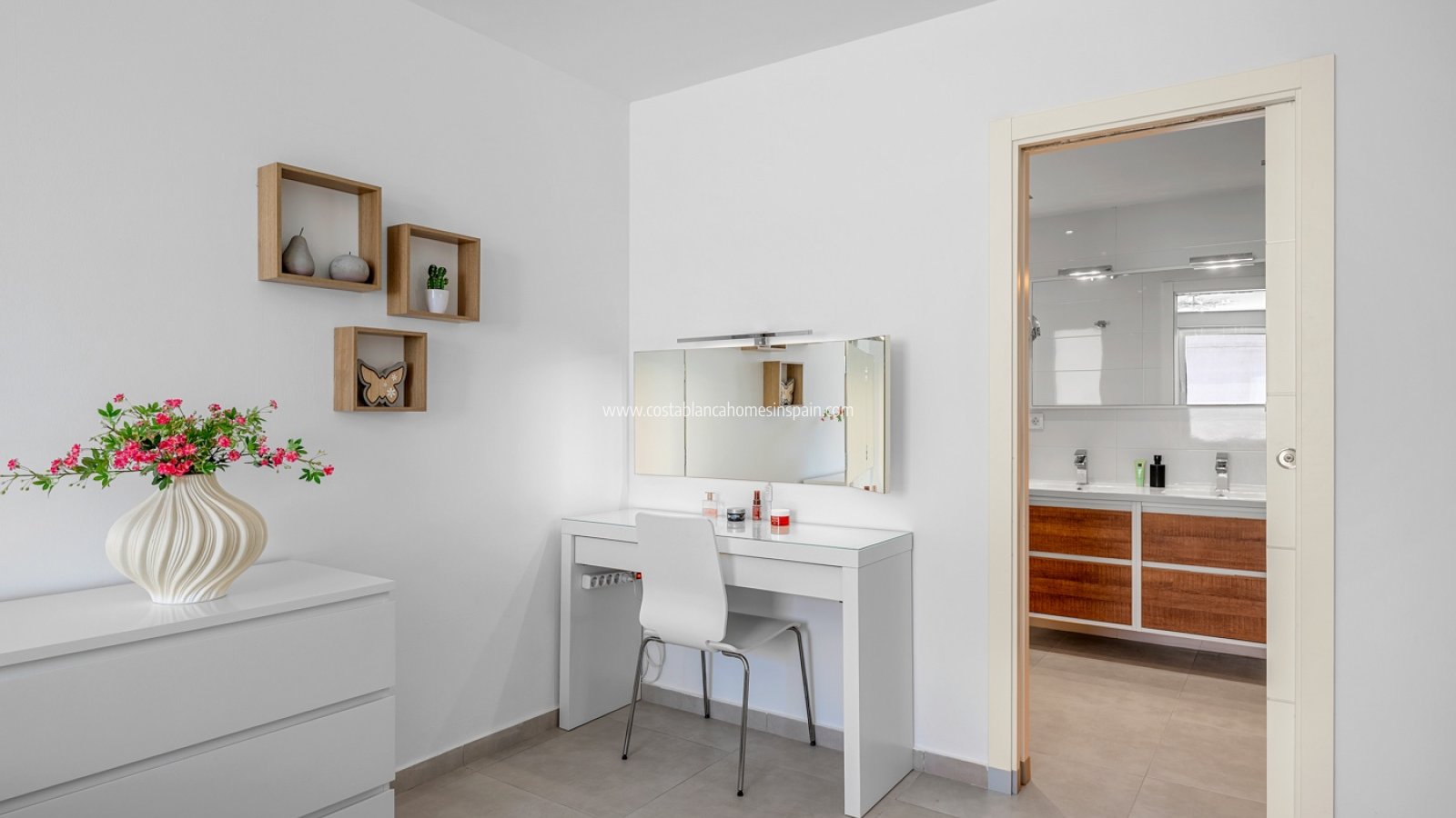 Resale - Detached Villa - La Marina