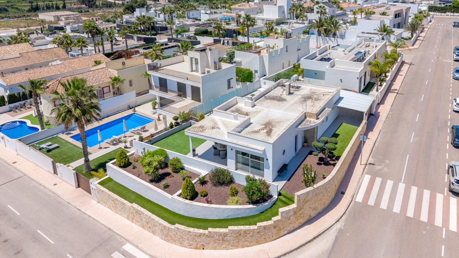 Resale - Detached Villa - La Marina