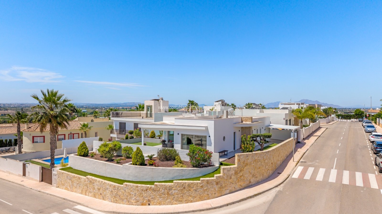 Resale - Detached Villa - La Marina