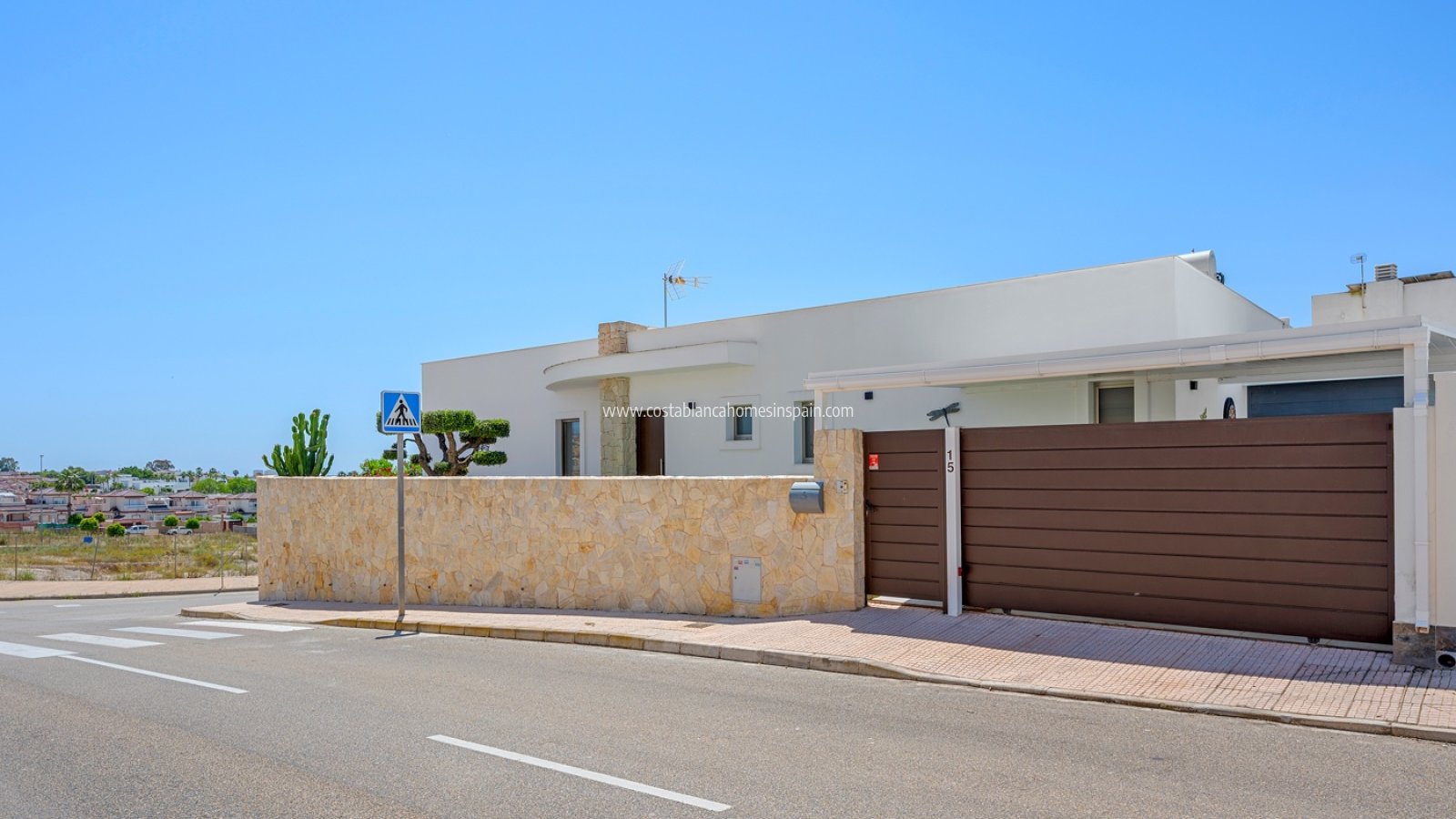 Resale - Detached Villa - La Marina