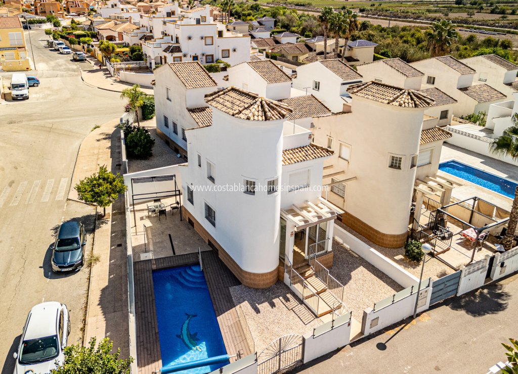 Resale - Detached Villa - La Marina