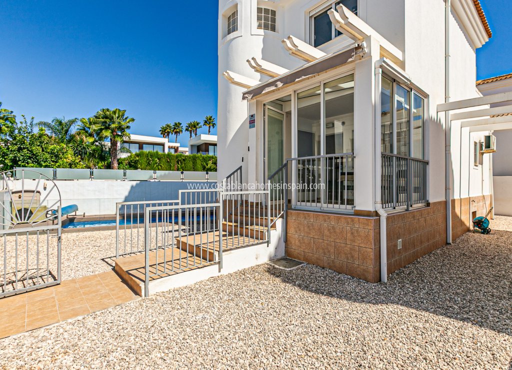 Resale - Detached Villa - La Marina