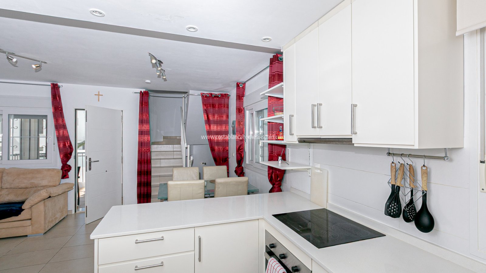 Resale - Detached Villa - La Marina