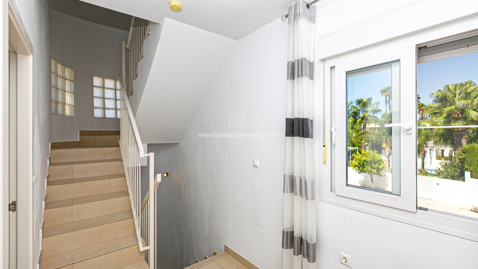 Resale - Detached Villa - La Marina