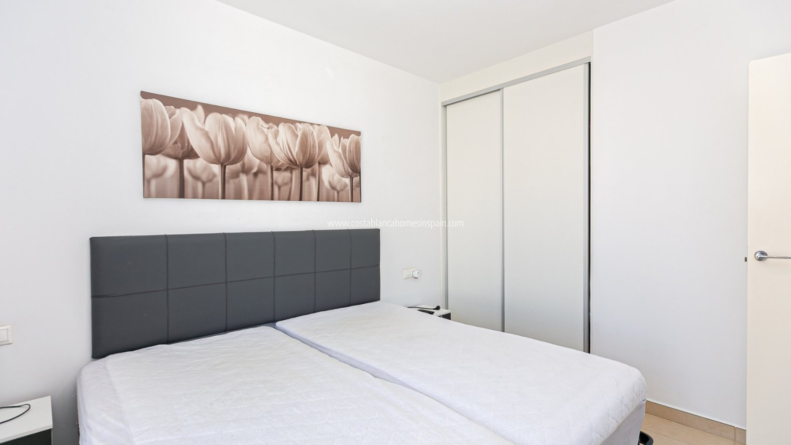 Resale - Detached Villa - La Marina
