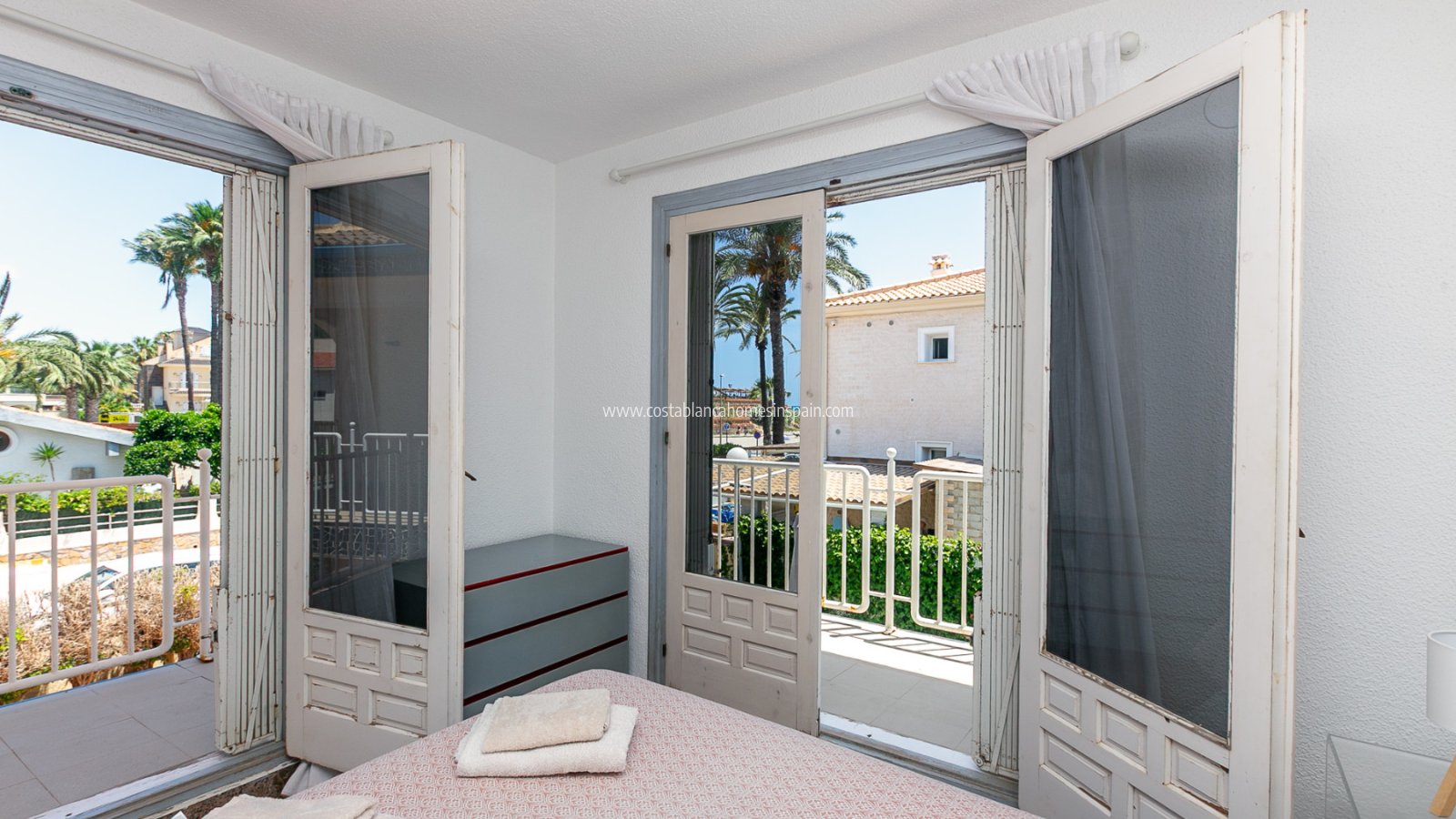Resale - Detached Villa - La Zenia