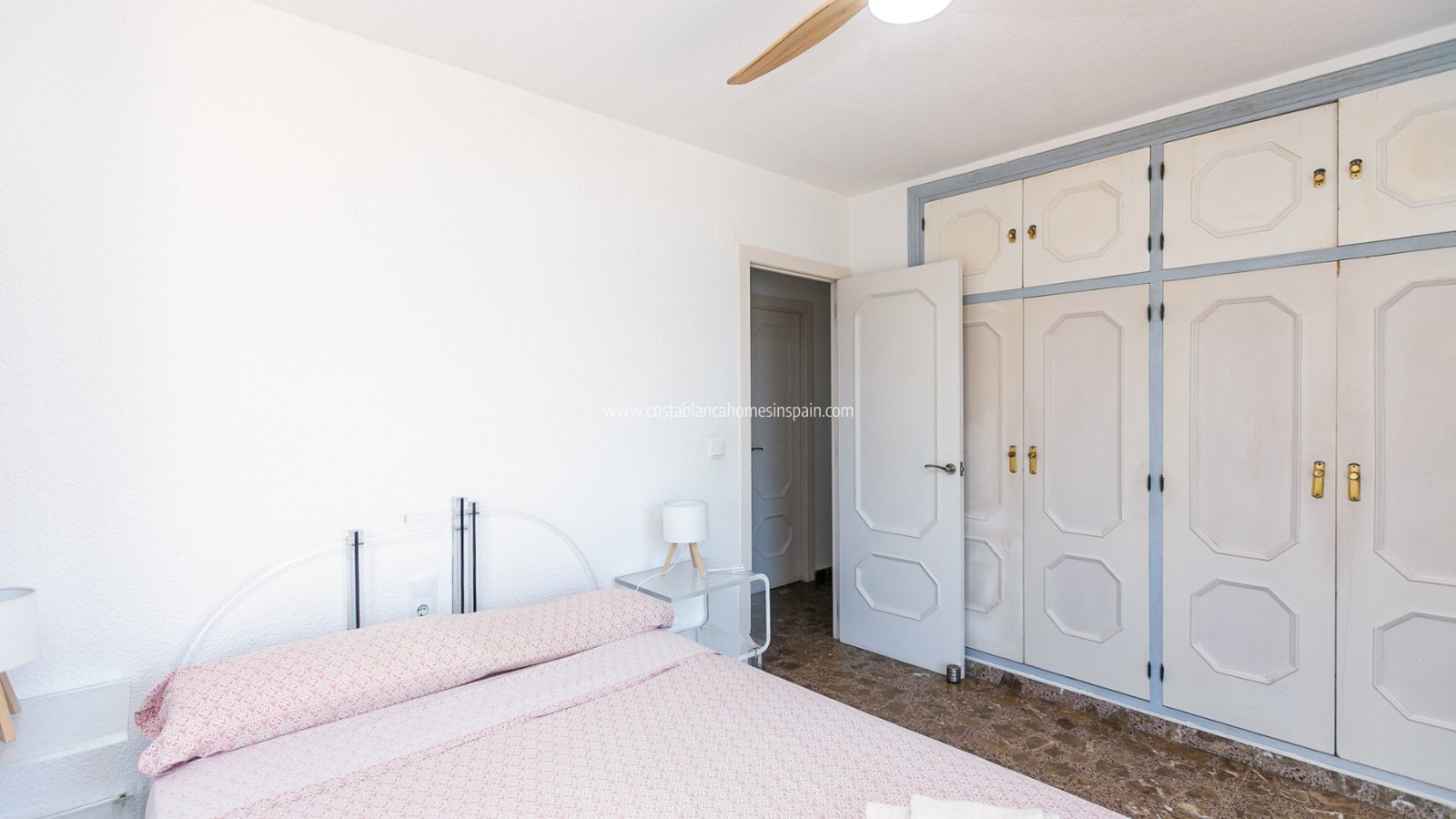 Resale - Detached Villa - La Zenia