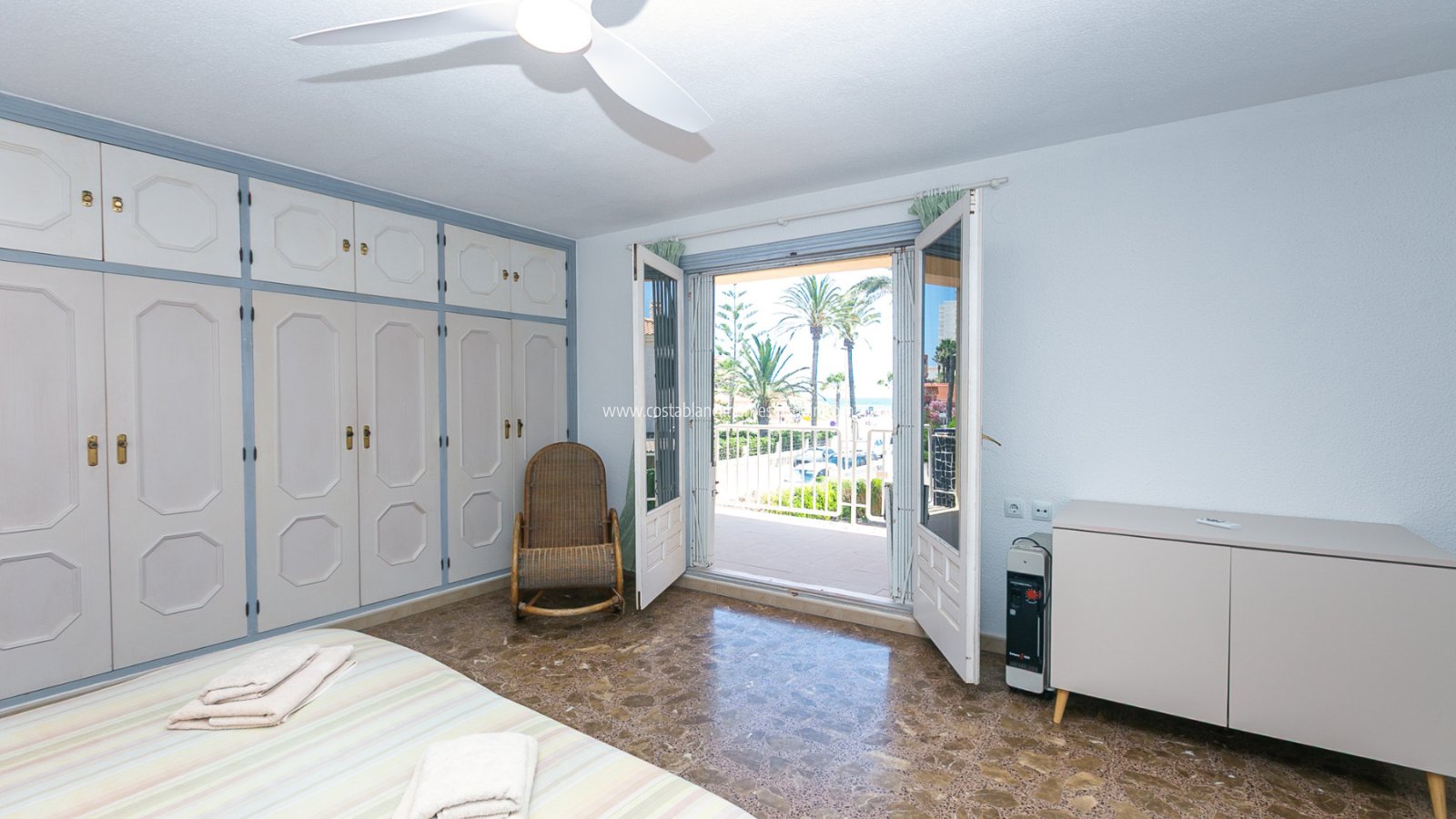 Resale - Detached Villa - La Zenia