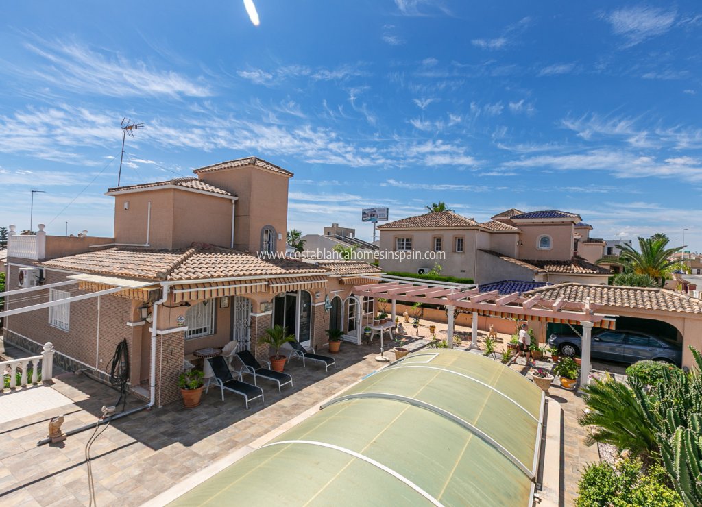 Resale - Detached Villa - La Zenia