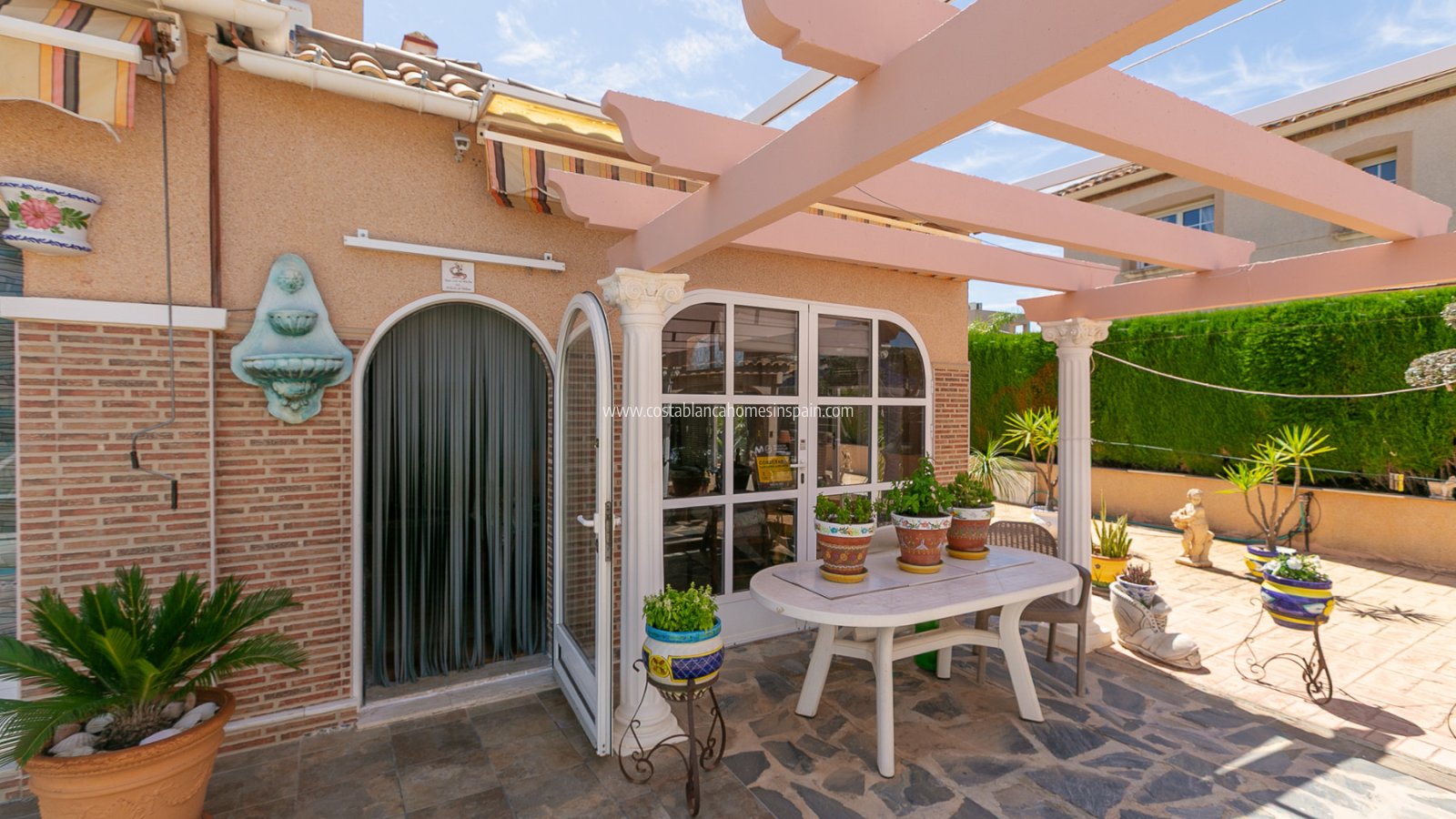 Resale - Detached Villa - La Zenia