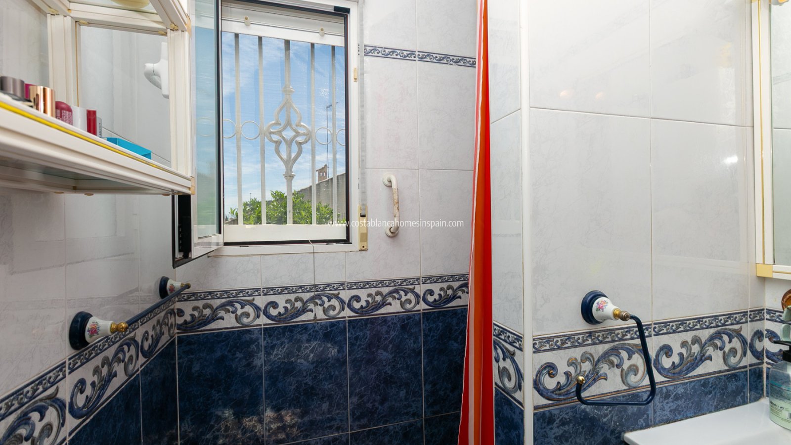 Resale - Detached Villa - La Zenia