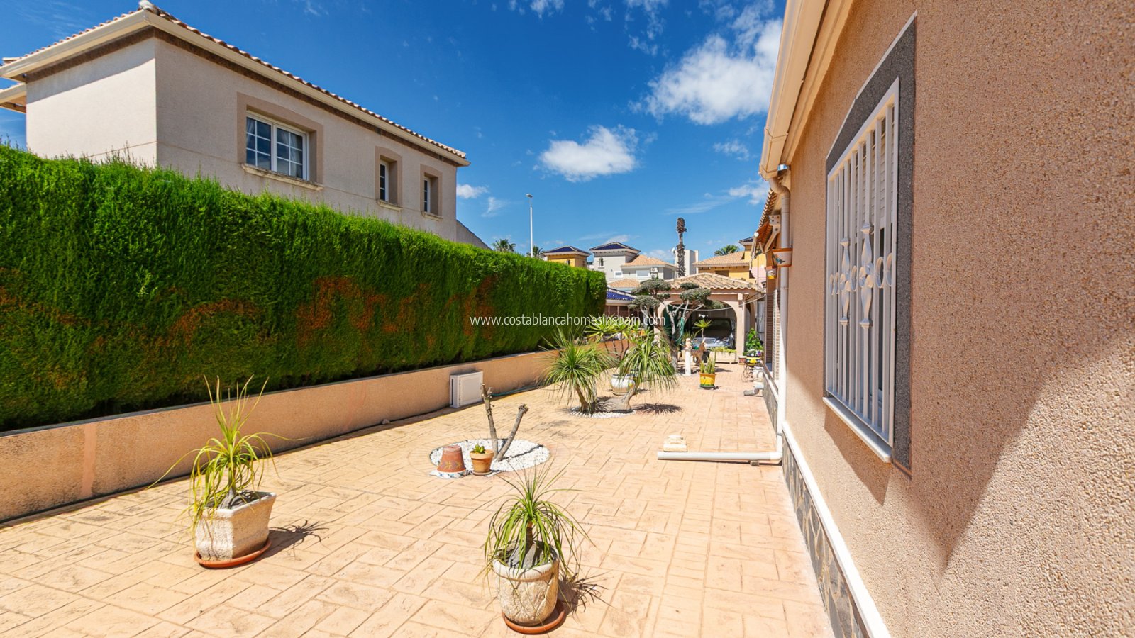 Resale - Detached Villa - La Zenia