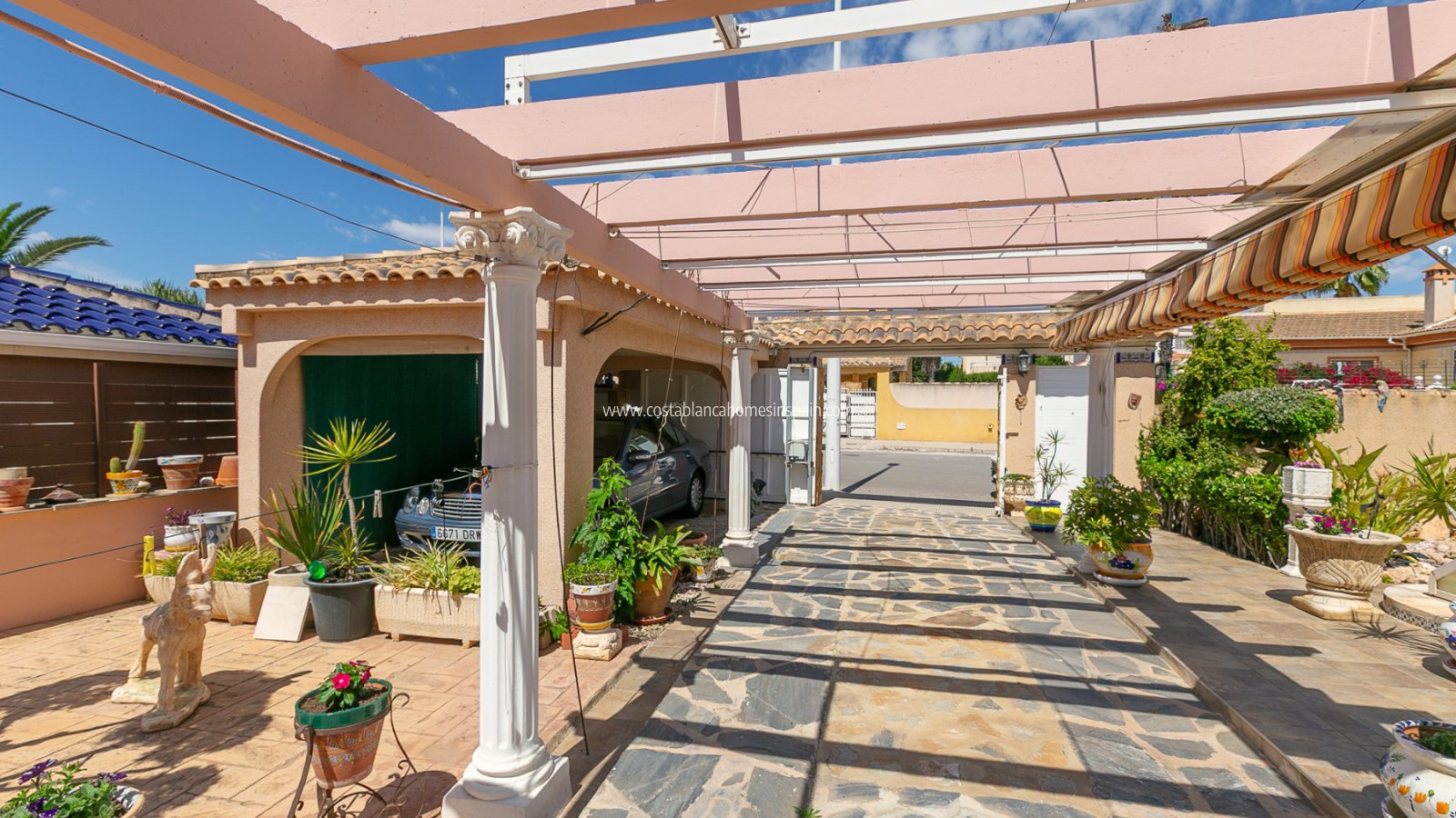 Resale - Detached Villa - La Zenia