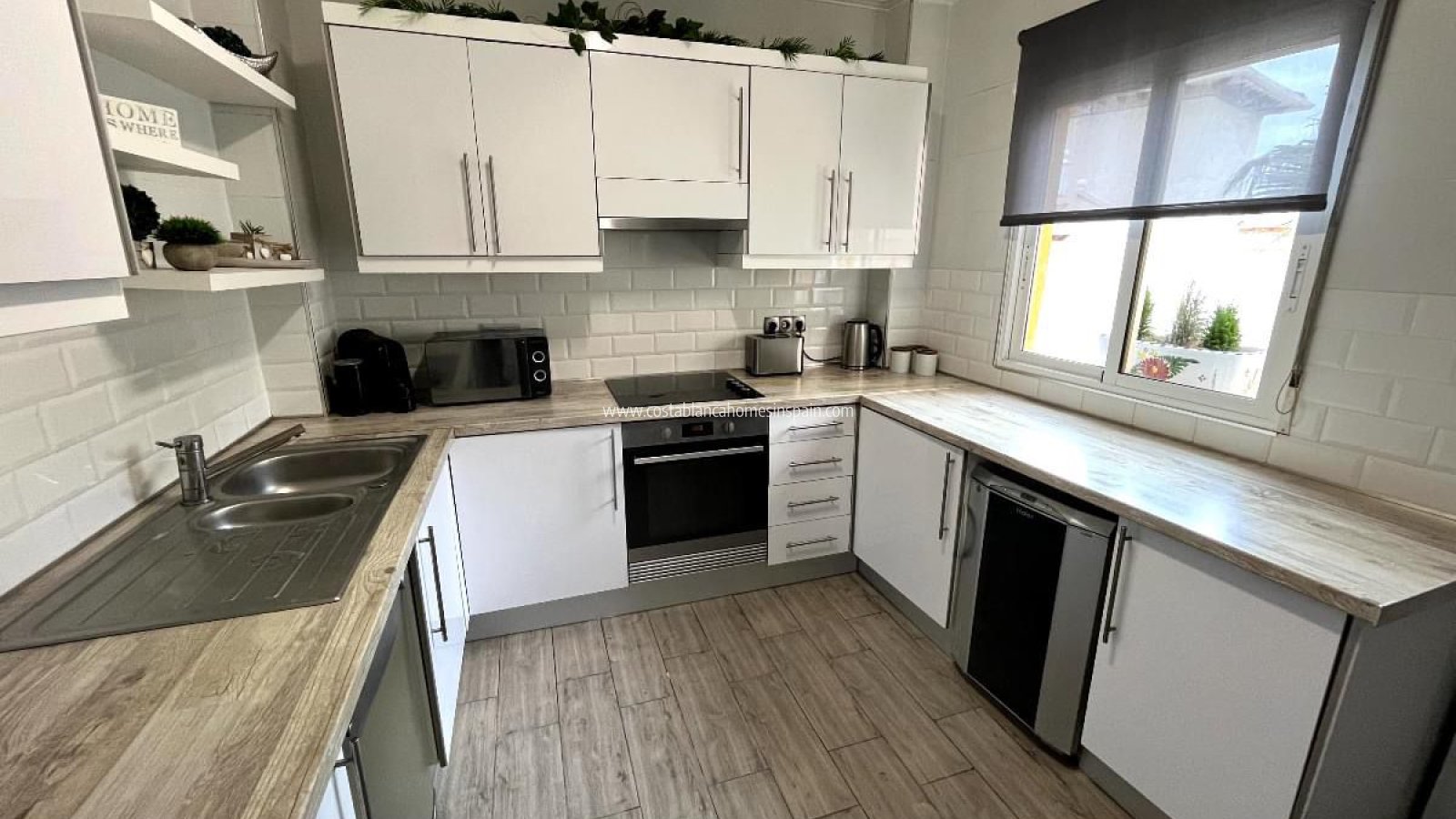 Resale - Detached Villa - La Zenia