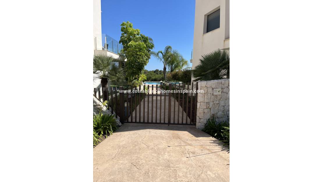 Resale - Detached Villa - Lo Romero Golf