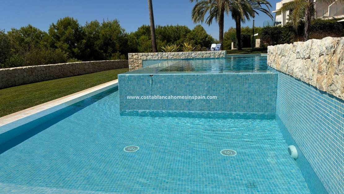 Resale - Detached Villa - Lo Romero Golf