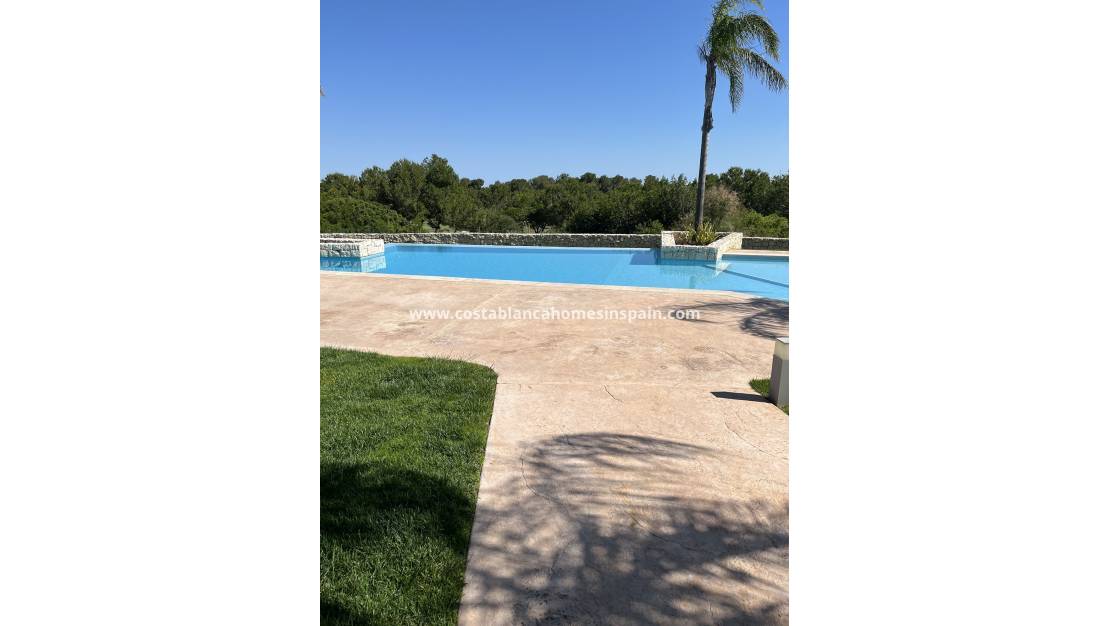 Resale - Detached Villa - Lo Romero Golf