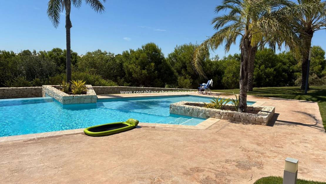 Resale - Detached Villa - Lo Romero Golf