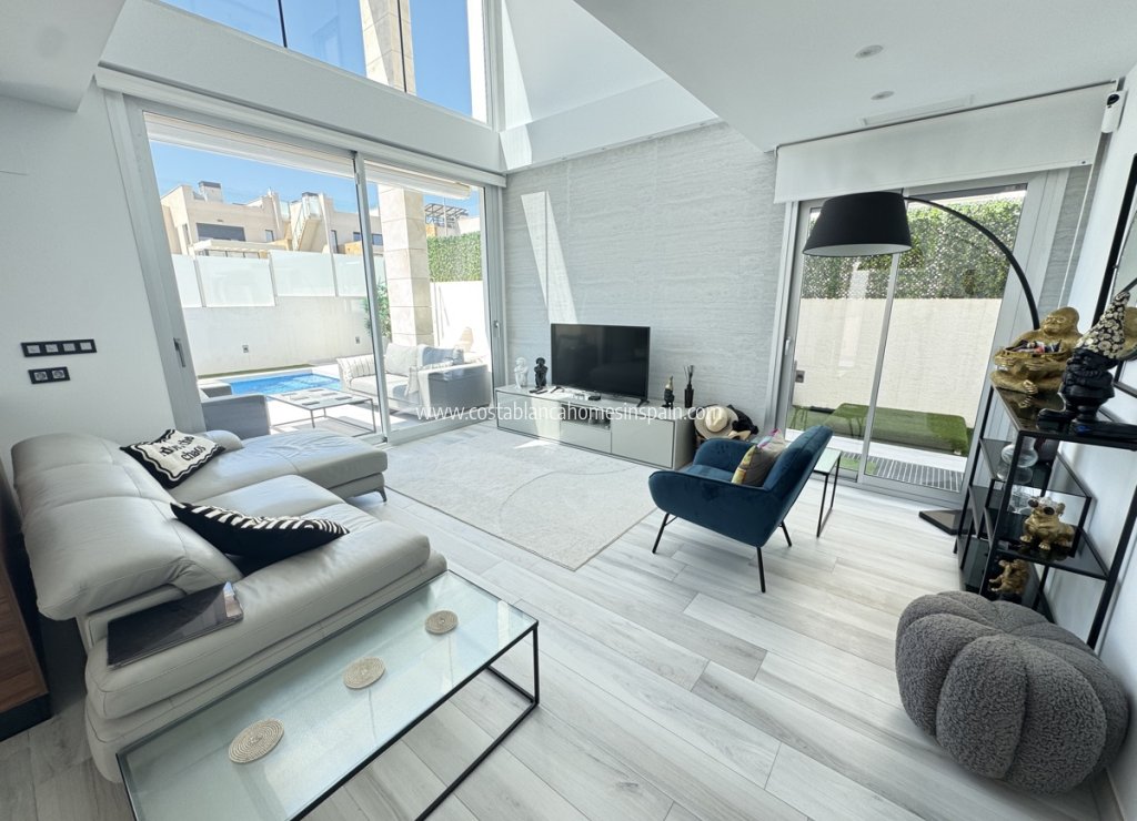 Resale - Detached Villa - Lomas de Caboroig - Lomas de Cabo Roig