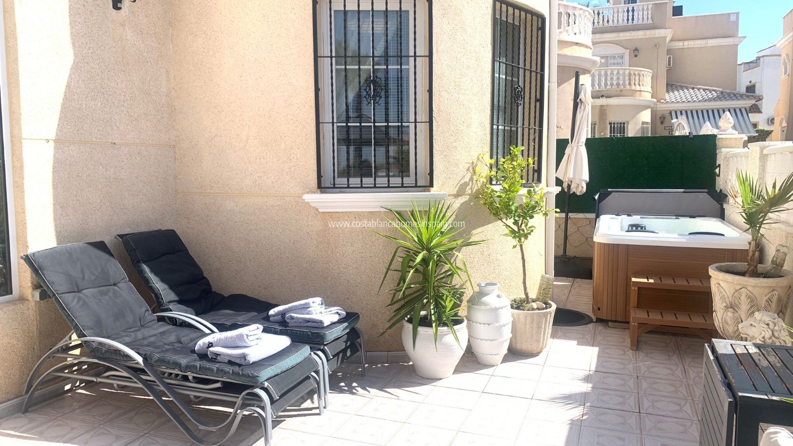 Resale - Detached Villa - Los Altos