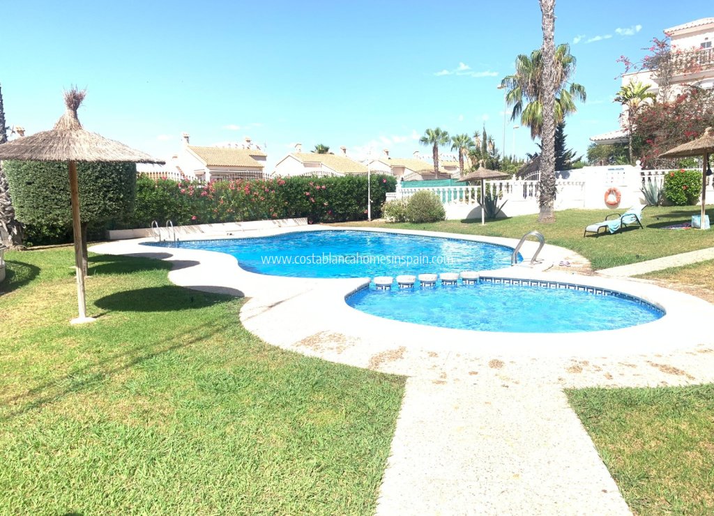 Resale - Detached Villa - Los Altos