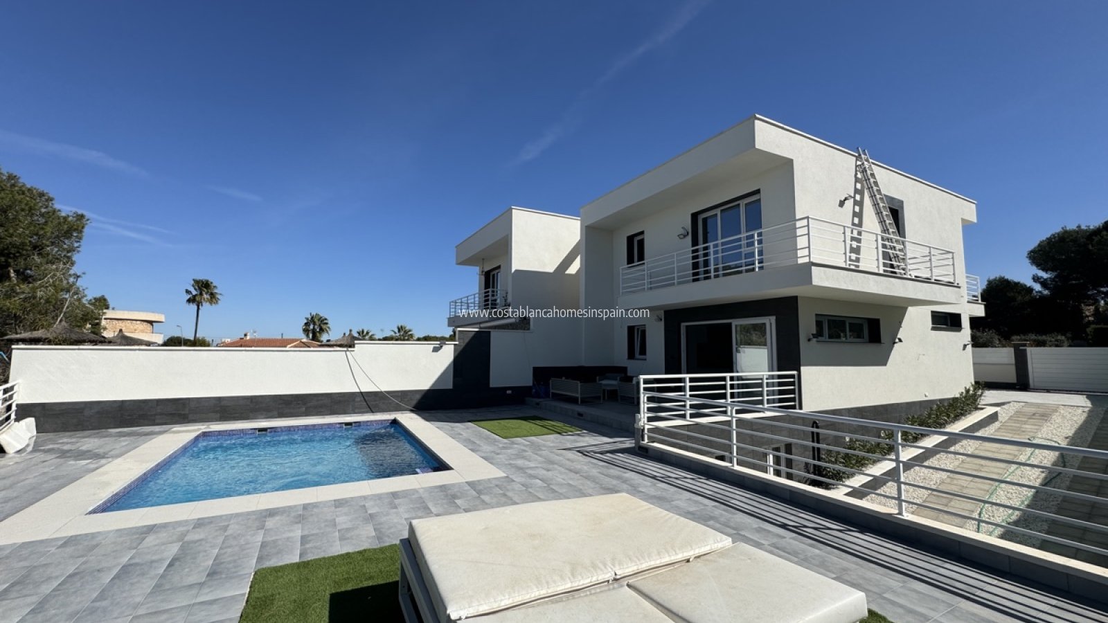 Resale - Detached Villa - LOS BALCONES