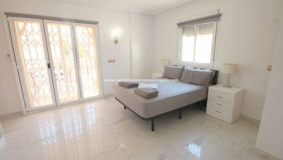 Resale - Detached Villa - Orihuela Costa - La Zenia