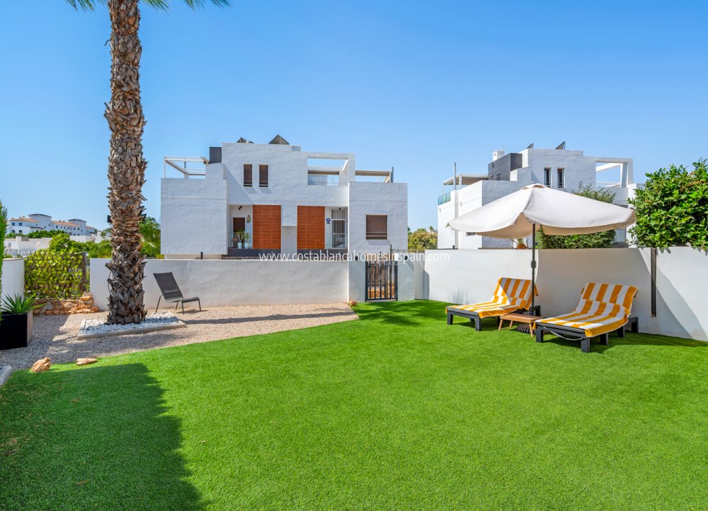 Resale - Detached Villa - Orihuela Costa - Villamartin