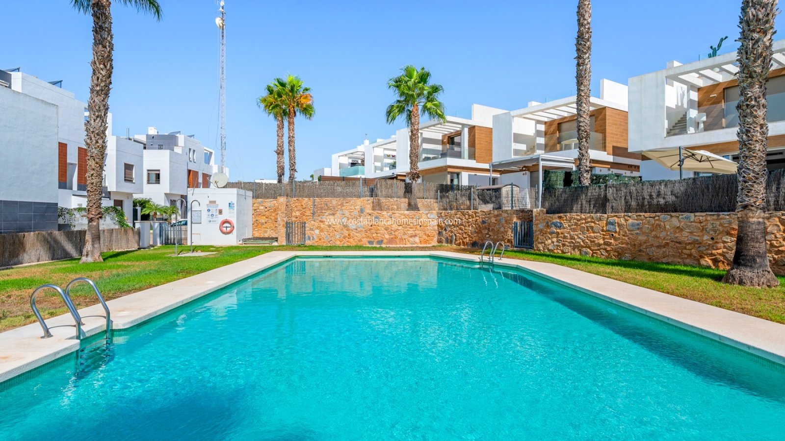 Resale - Detached Villa - Orihuela Costa - Villamartin