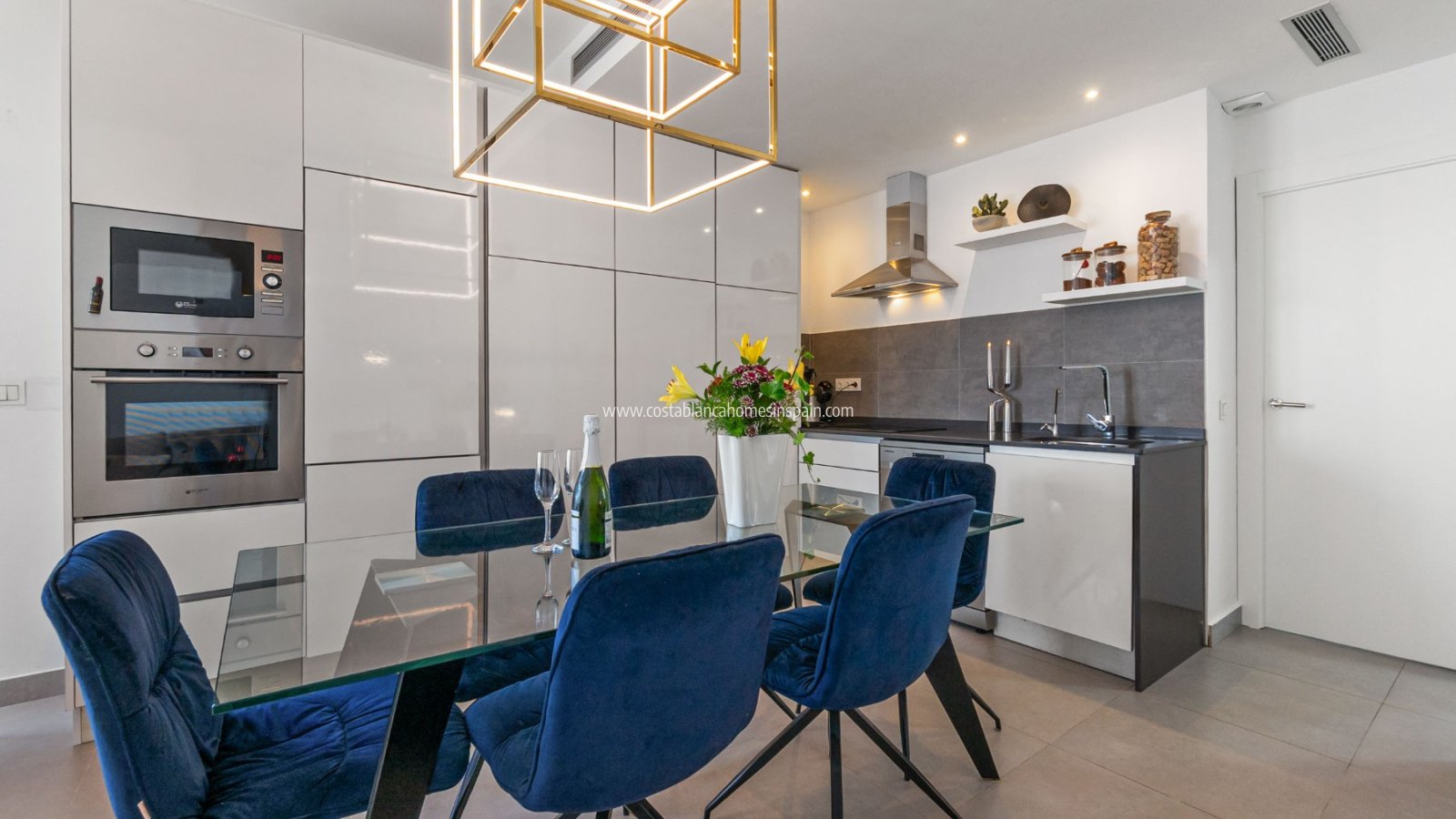 Resale - Detached Villa - Orihuela Costa - Villamartin