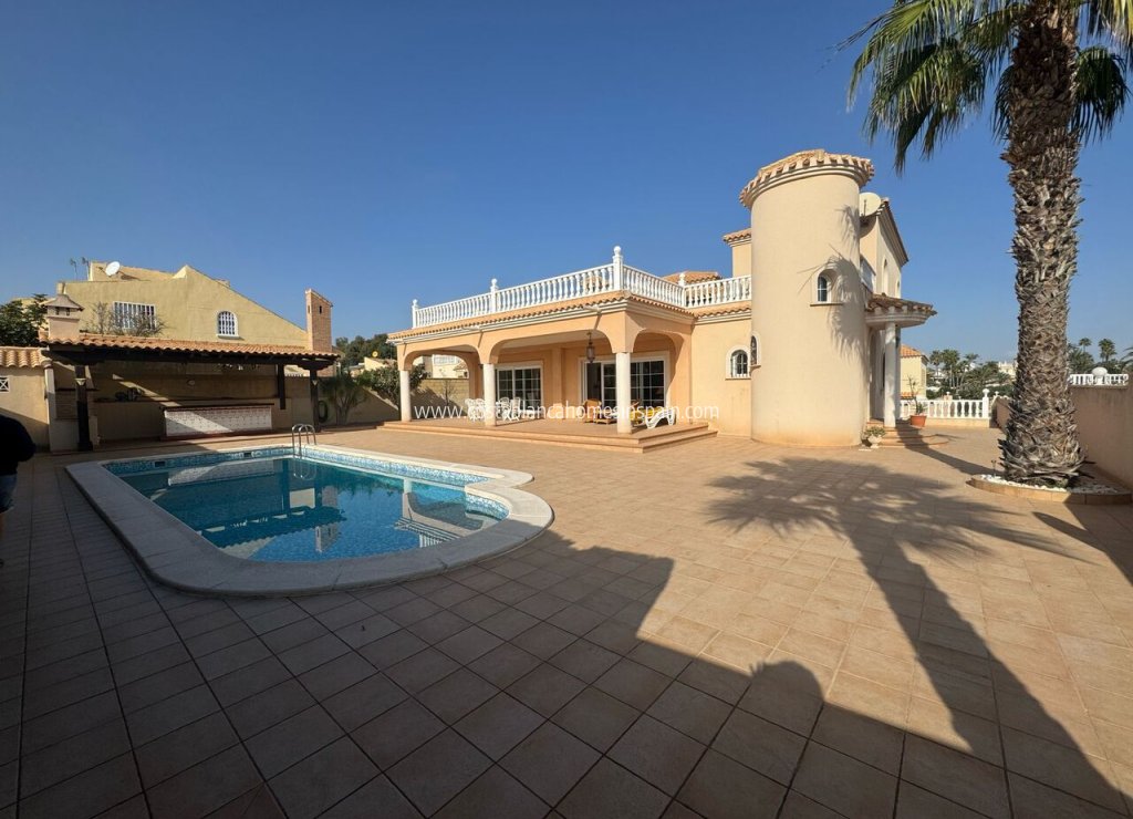 Resale - Detached Villa - Playa Flamenca - Play Flamenca