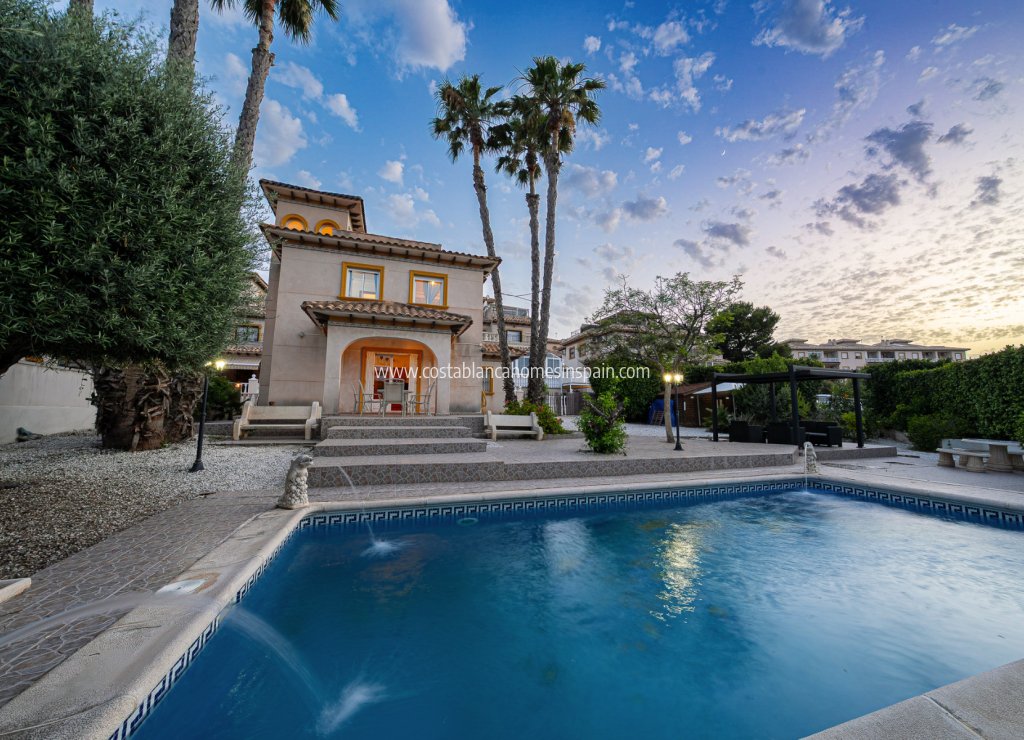 Resale - Detached Villa - Playa Flamenca