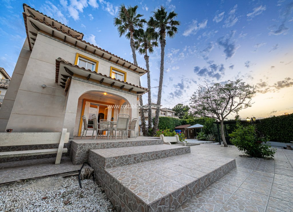 Resale - Detached Villa - Playa Flamenca