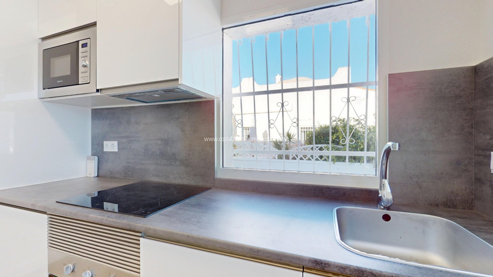 Resale - Detached Villa - San Miguel de Salinas - BLUE LAGOON